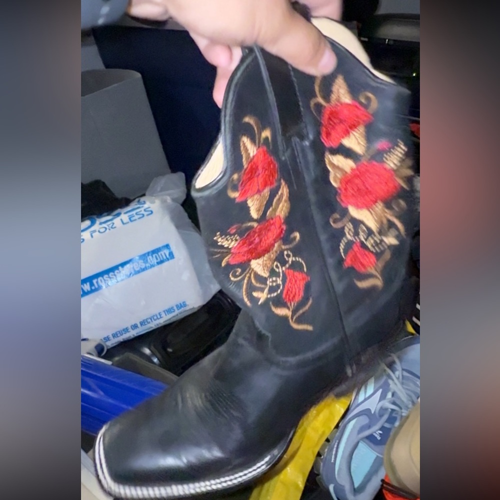 Embroidered Black Western Boots